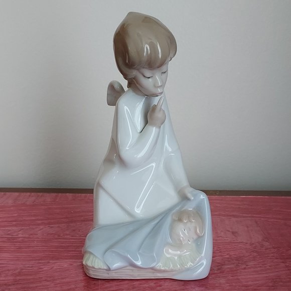 Lladro Other - LLADRO Guardian Angel with Baby Jesus #635